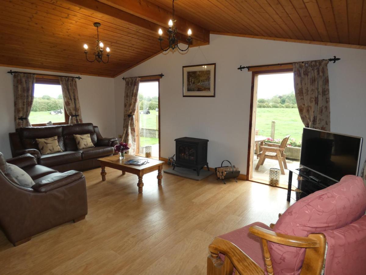 Chestnut Lodge Pilling Exterior photo