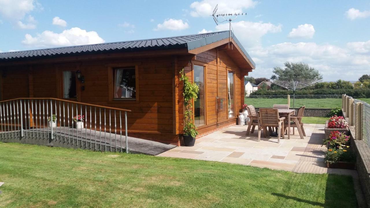 Chestnut Lodge Pilling Exterior photo